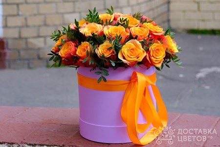 Композиция из 25 оранжевых роз в коробке "Марсель"